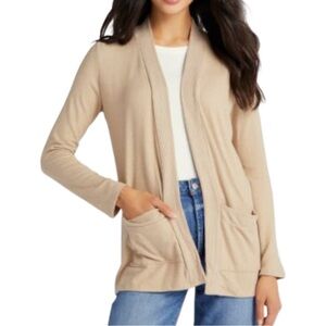 Wantable | Women’s Brushed Hacci Rib Contrast Placket Cardigan Beige‎ Medium NWT